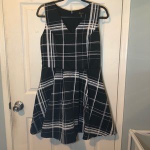 CLARA STORY Black Plaid Dress